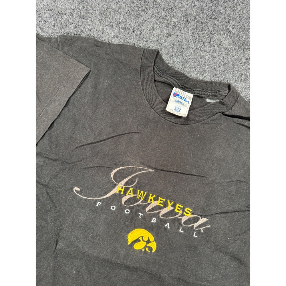 VTG Iowa Hawkeyes Football T Shirt Mens Large Black Pro Player USA Made 90s